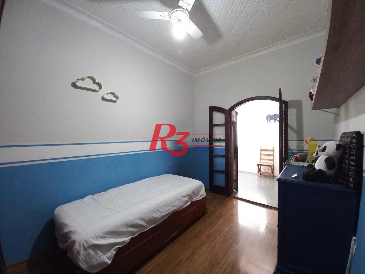 Sobrado com 3 dormitórios à venda, 180 m² por R$ 800.000,00 - Campo Grande - Santos/SP