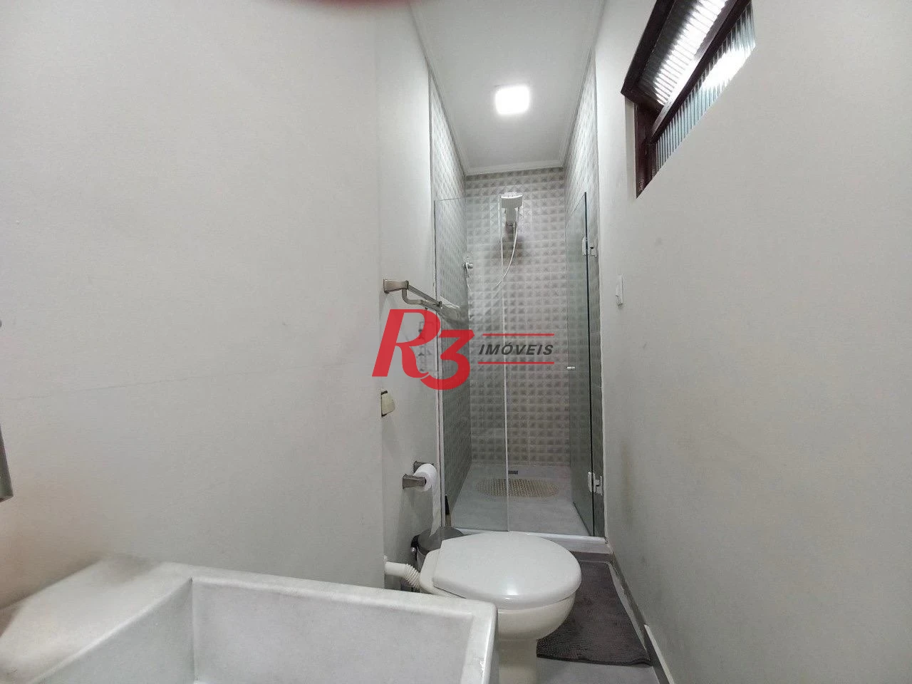 Sobrado com 3 dormitórios à venda, 180 m² por R$ 800.000,00 - Campo Grande - Santos/SP