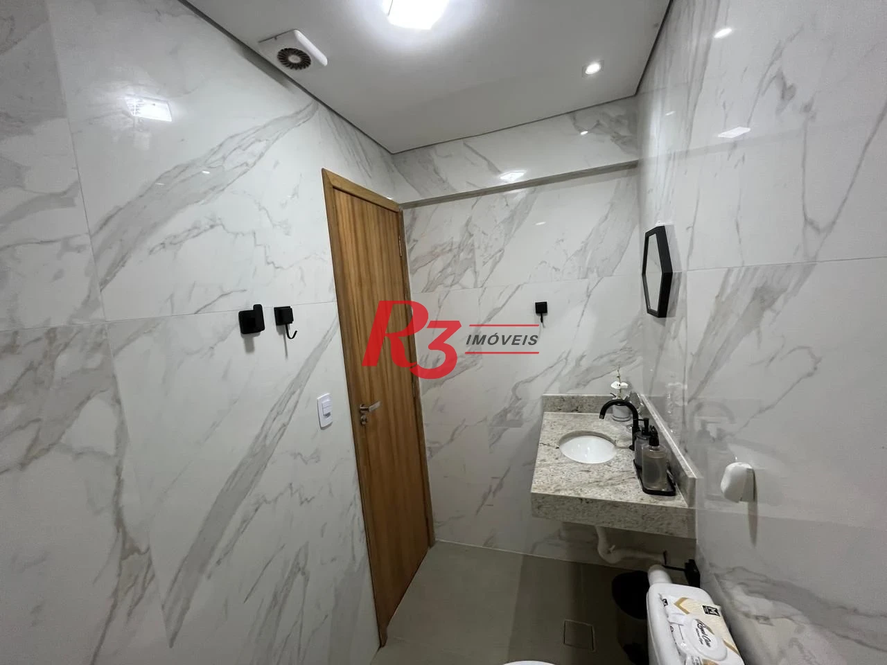 Apartamento com 2 dormitórios à venda, 52 m² por R$ 595.000,00 - Macuco - Santos/SP