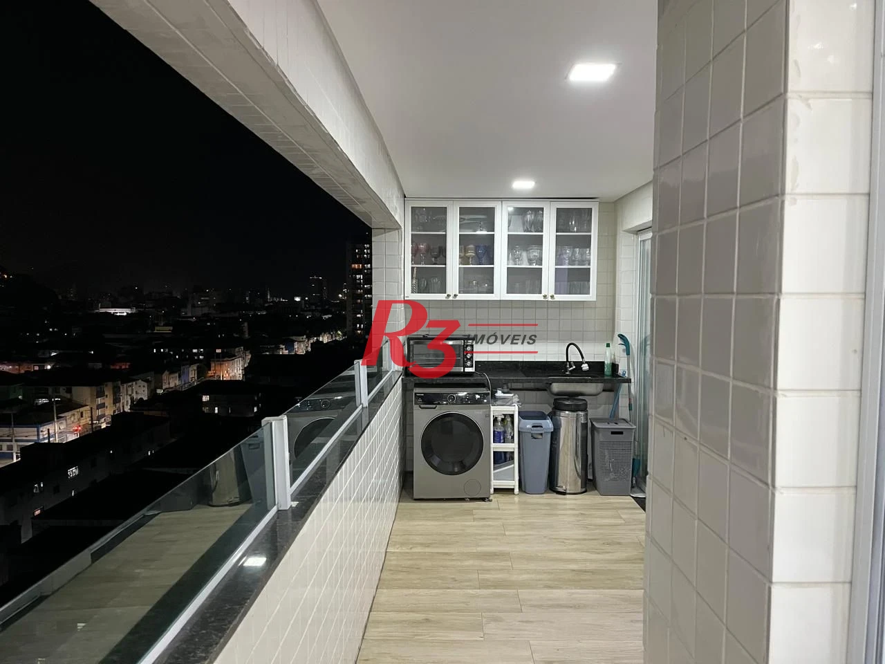 Apartamento com 2 dormitórios à venda, 52 m² por R$ 595.000,00 - Macuco - Santos/SP