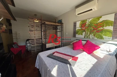 Kitnet reformada e mobiliada à venda, 40 m² por R$ 340.000 - Gonzaga - Santos/SP