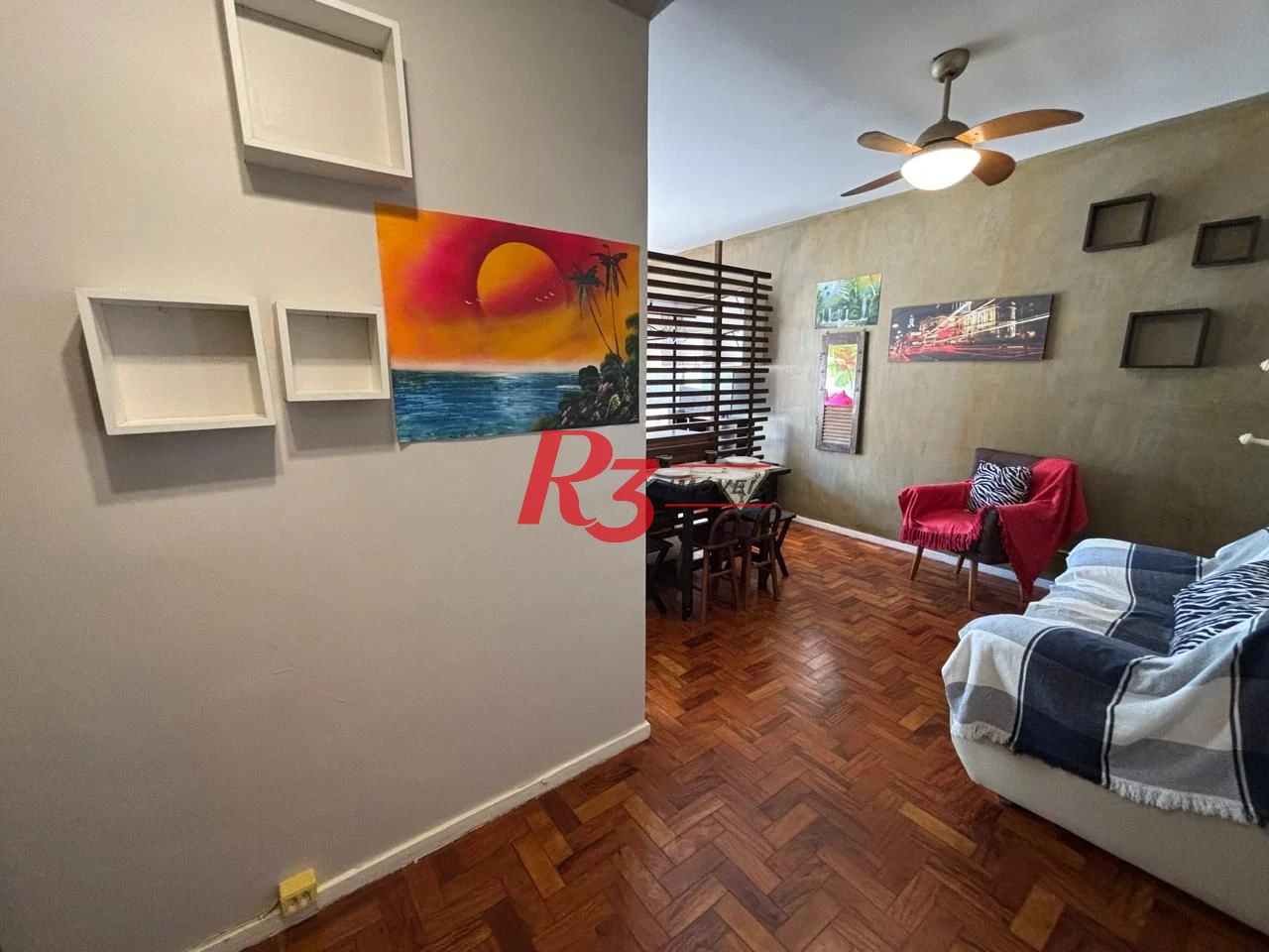 Kitnet reformada e mobiliada à venda, 40 m² por R$ 340.000 - Gonzaga - Santos/SP