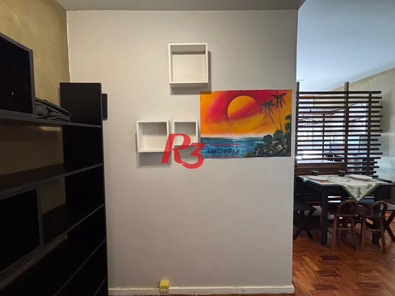 Kitnet reformada e mobiliada à venda, 40 m² por R$ 340.000 - Gonzaga - Santos/SP
