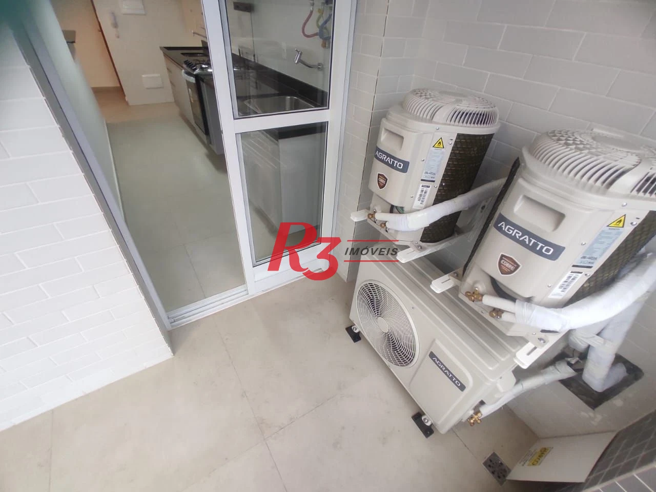 Apartamento com 2 dormitórios para alugar, 74 m² por R$ 5.003,00/mês - Boqueirão - Santos/SP