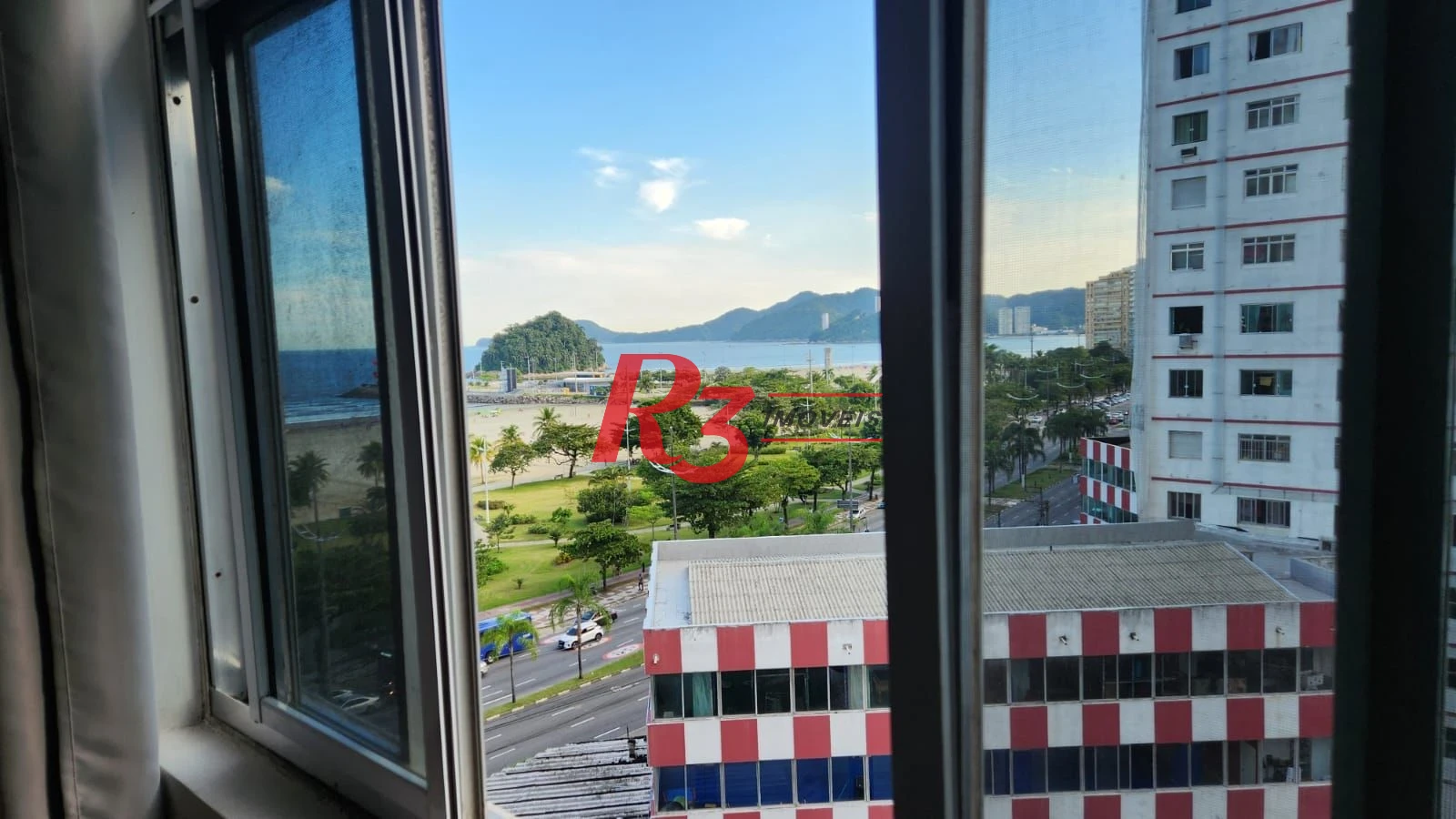 Apartamento com 2 dormitórios à venda, 65 m² por R$ 530.000,00 - José Menino - Santos/SP