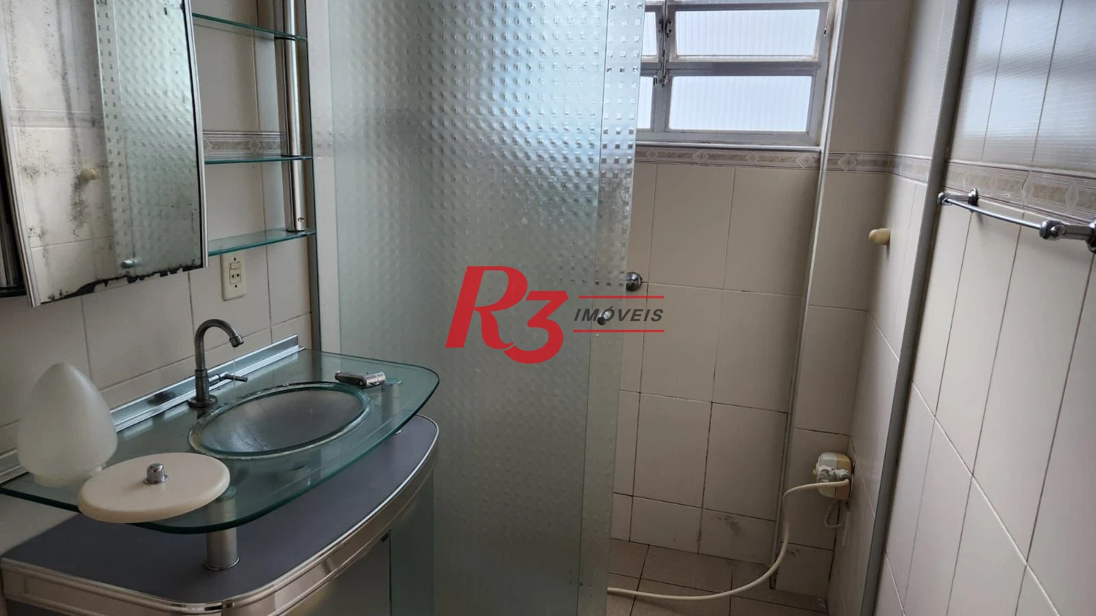 Apartamento com 2 dormitórios à venda, 65 m² por R$ 530.000,00 - José Menino - Santos/SP