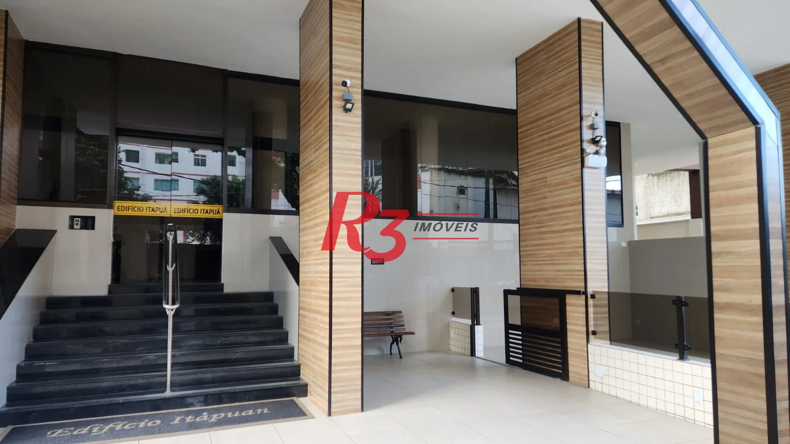 Apartamento com 2 dormitórios à venda, 65 m² por R$ 530.000,00 - José Menino - Santos/SP