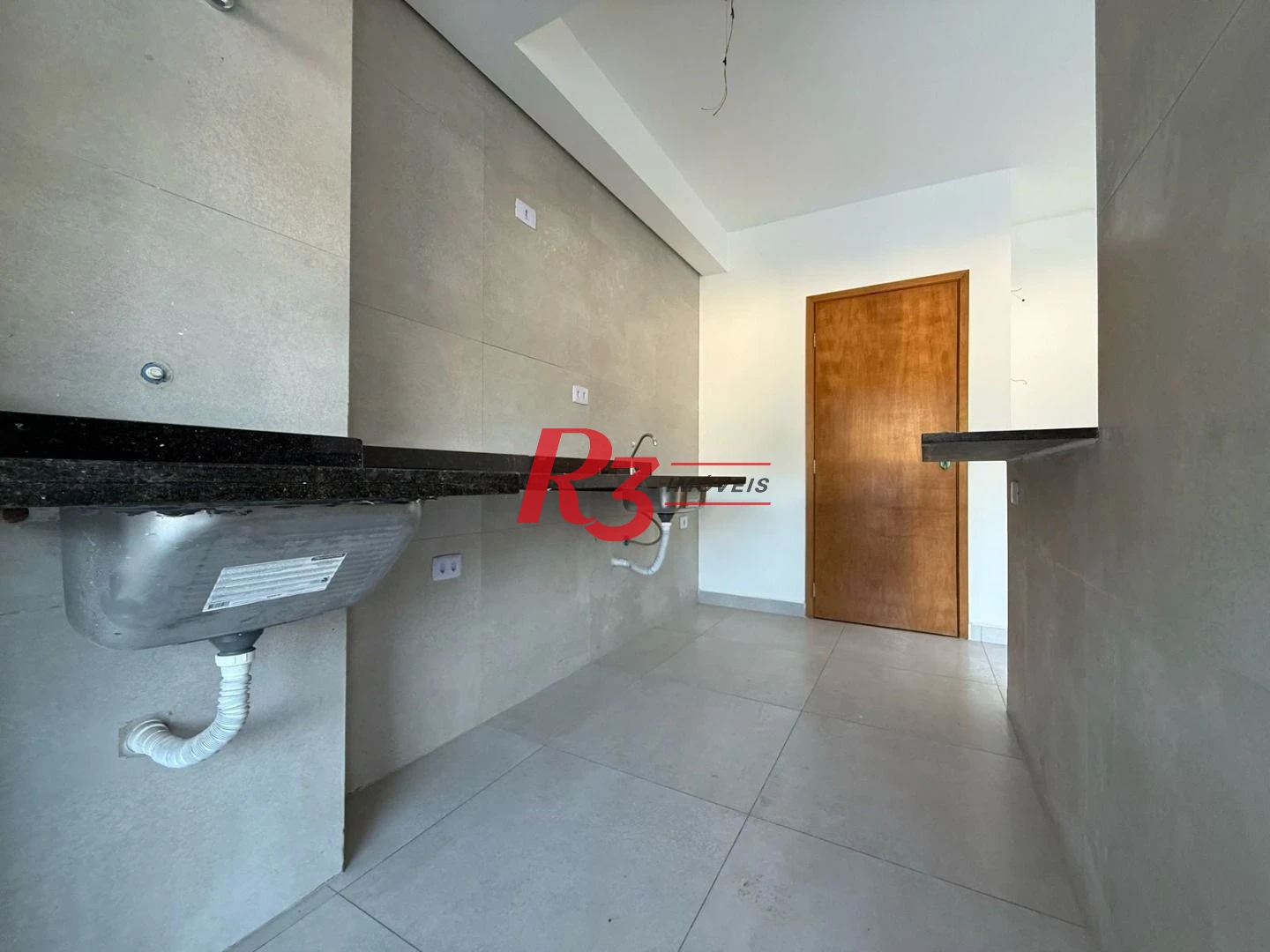 Apartamento Garden com 2 dormitórios à venda, 59 m² por R$ 570.000,00 - Marapé - Santos/SP