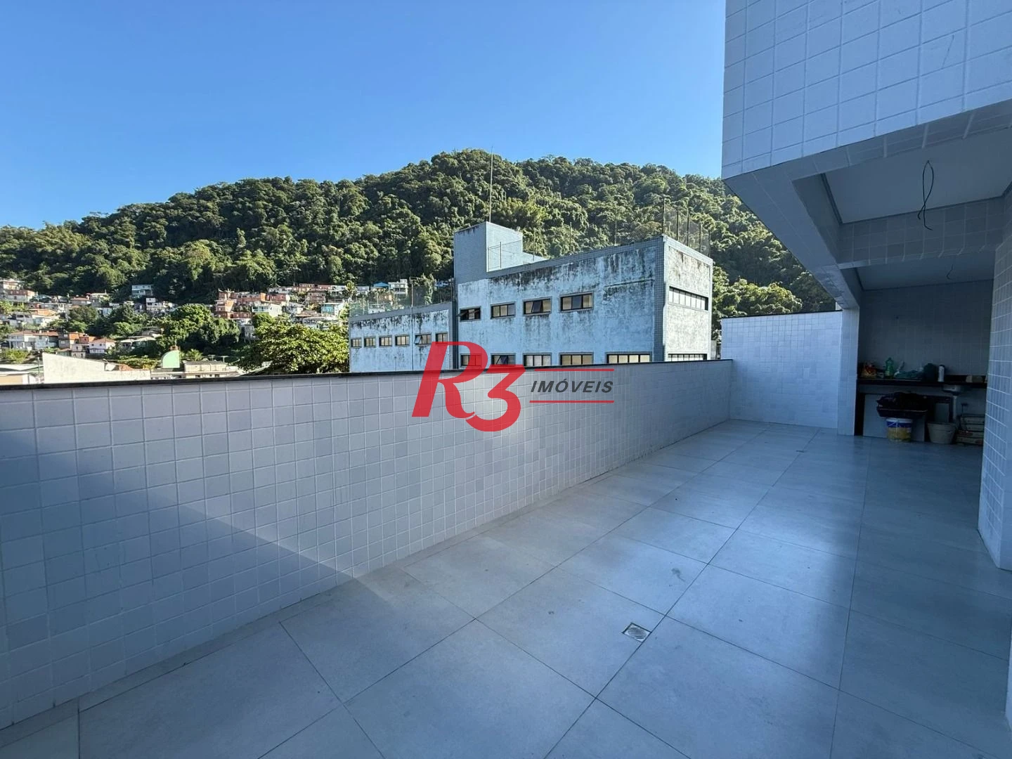 Apartamento Garden com 2 dormitórios à venda, 59 m² por R$ 570.000,00 - Marapé - Santos/SP