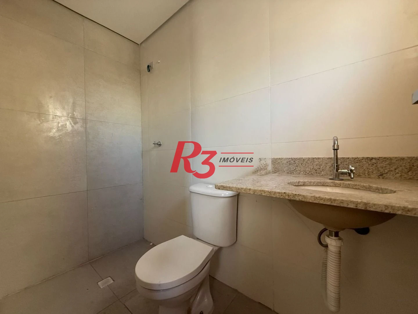 Apartamento Garden com 2 dormitórios à venda, 59 m² por R$ 570.000,00 - Marapé - Santos/SP