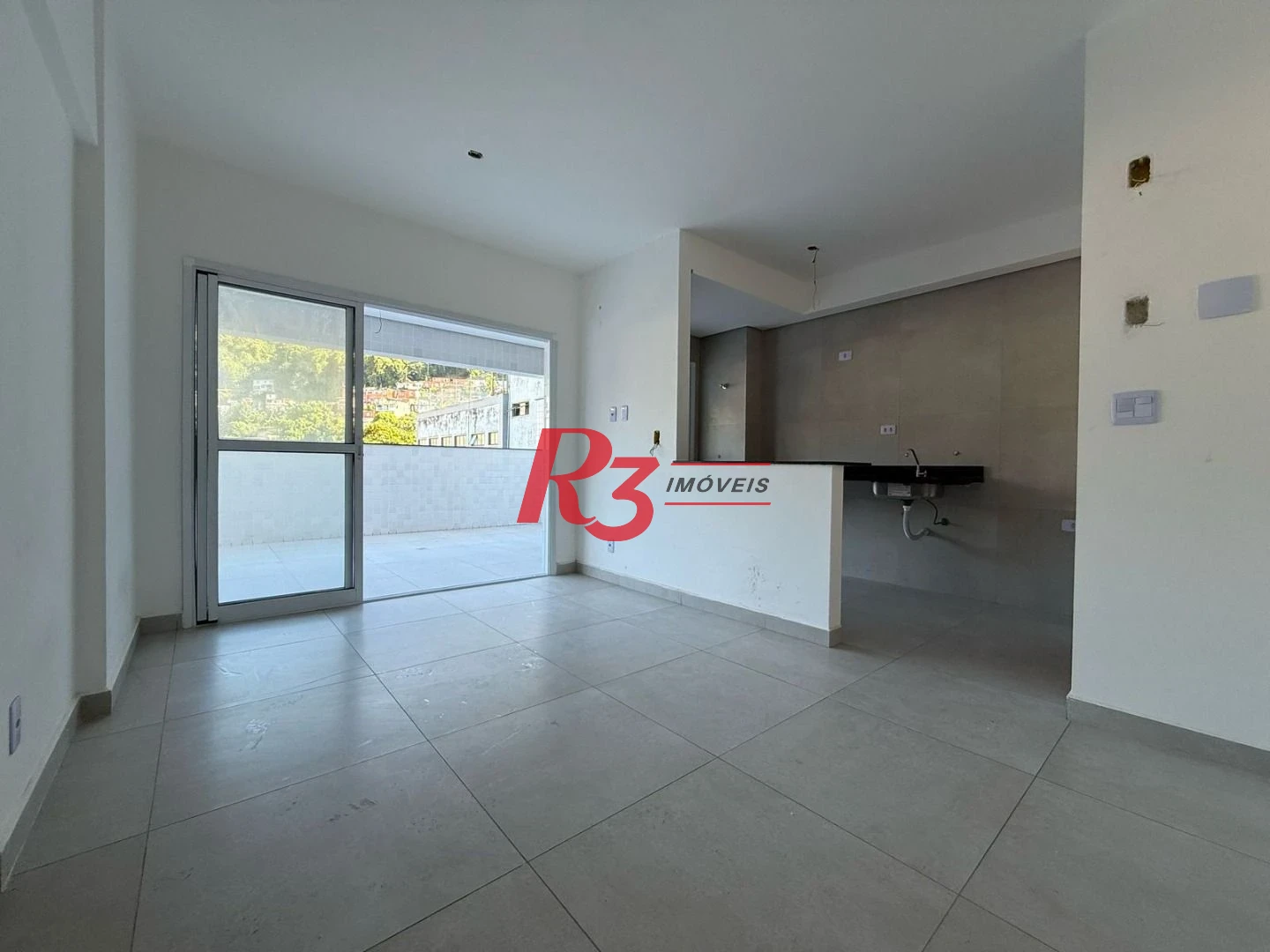 Apartamento Garden com 2 dormitórios à venda, 59 m² por R$ 570.000,00 - Marapé - Santos/SP