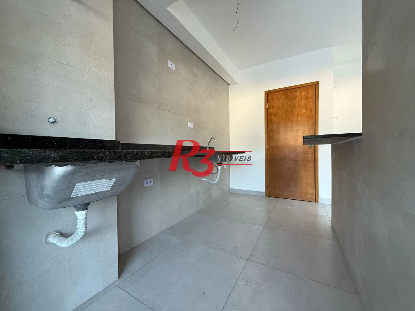 Apartamento Garden com 2 dormitórios à venda, 59 m² por R$ 570.000,00 - Marapé - Santos/SP