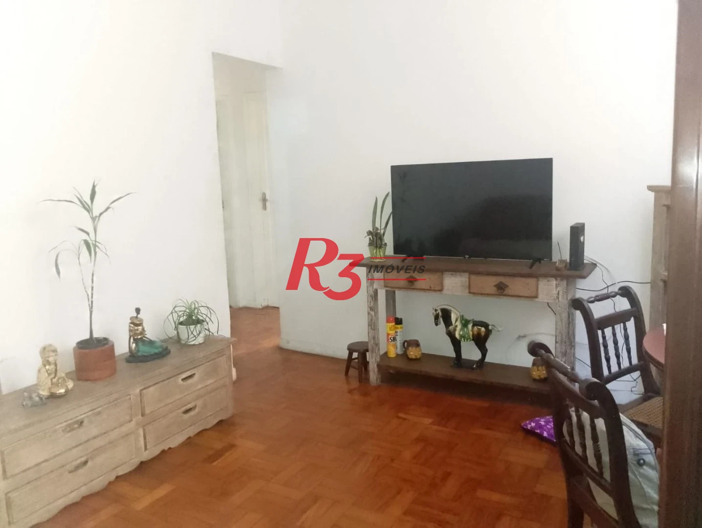Apartamento com 2 dormitórios à venda, 60 m² por R$ 360.000,00 - Gonzaga - Santos/SP