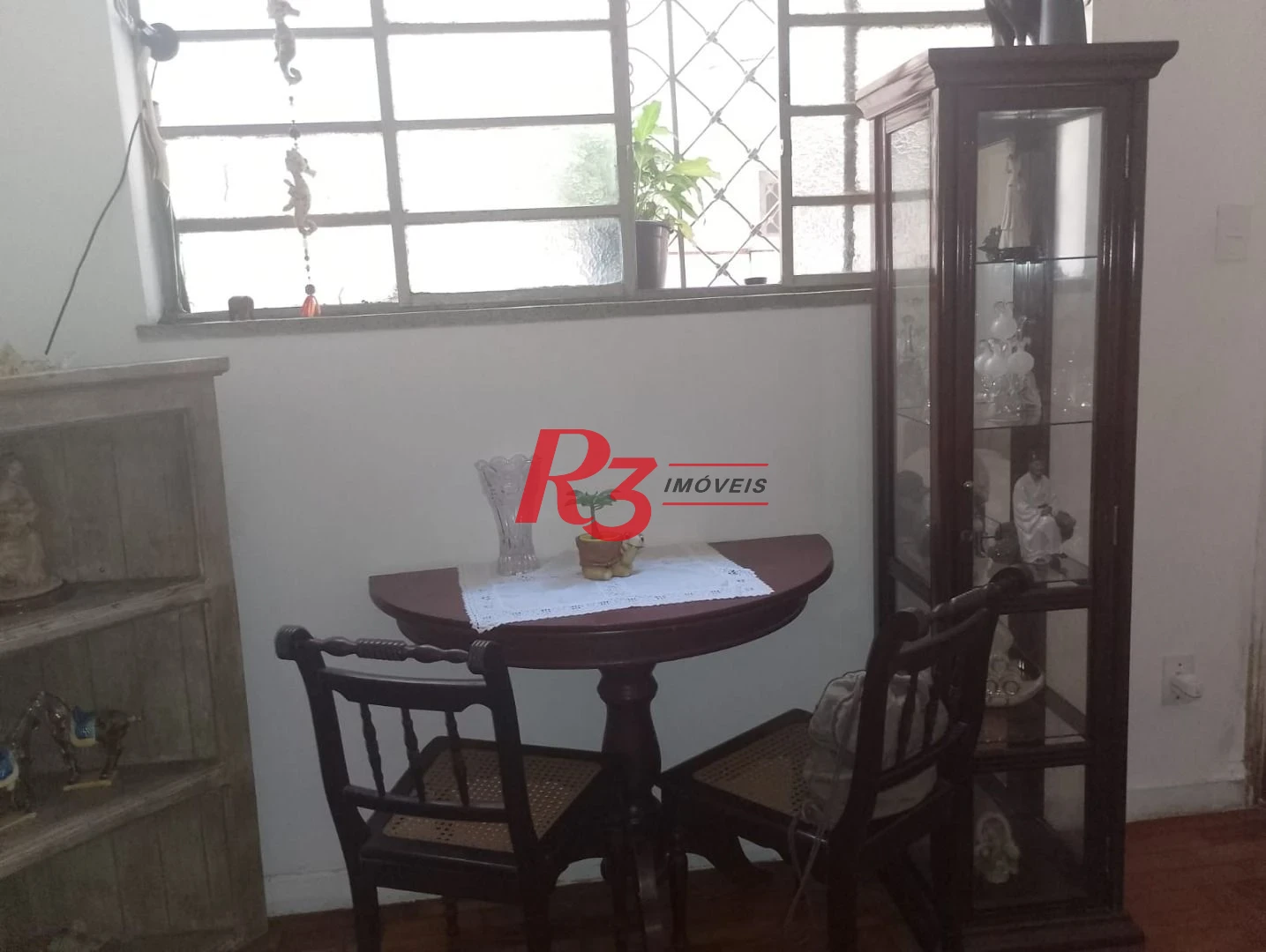 Apartamento com 2 dormitórios à venda, 60 m² por R$ 360.000,00 - Gonzaga - Santos/SP