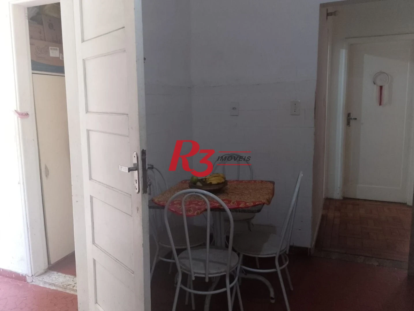 Apartamento com 2 dormitórios à venda, 60 m² por R$ 360.000,00 - Gonzaga - Santos/SP