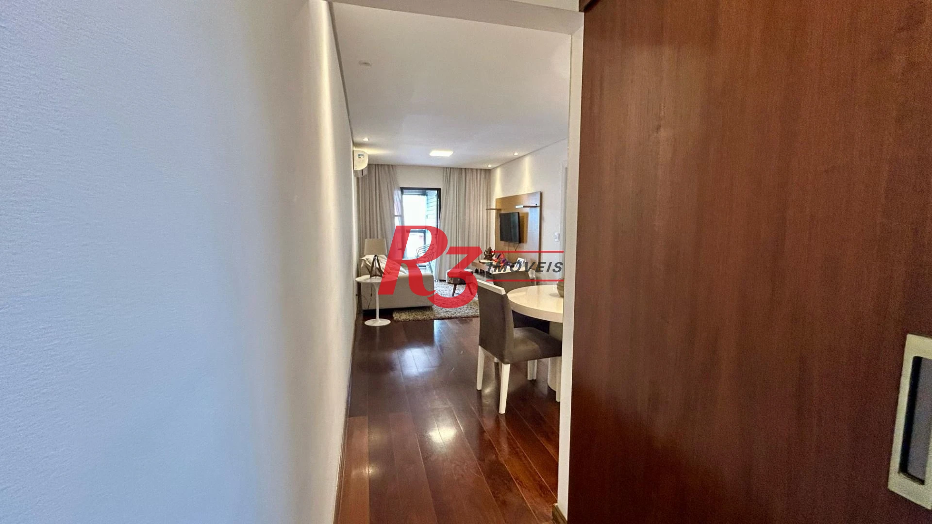 Apartamento com 3 dormitórios à venda, 98 m² por R$ 850.000,00 - Ponta da Praia - Santos/SP