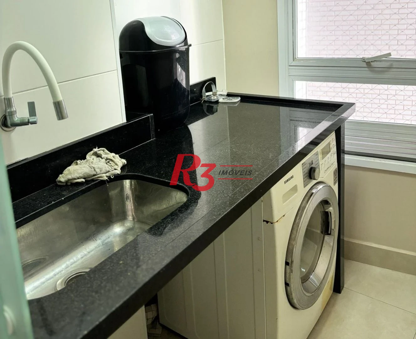 Apartamento com 2 dormitórios para alugar, 75 m² por R$ 7.500,00/mês - Pompéia - Santos/SP