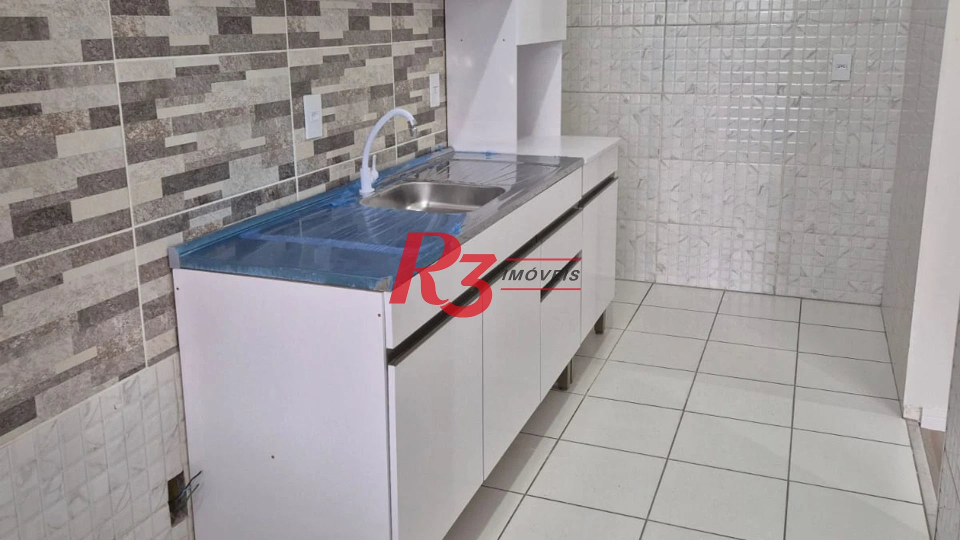 Apartamento à venda, 57 m² por R$ 340.000,00 - Areia Branca - Santos/SP