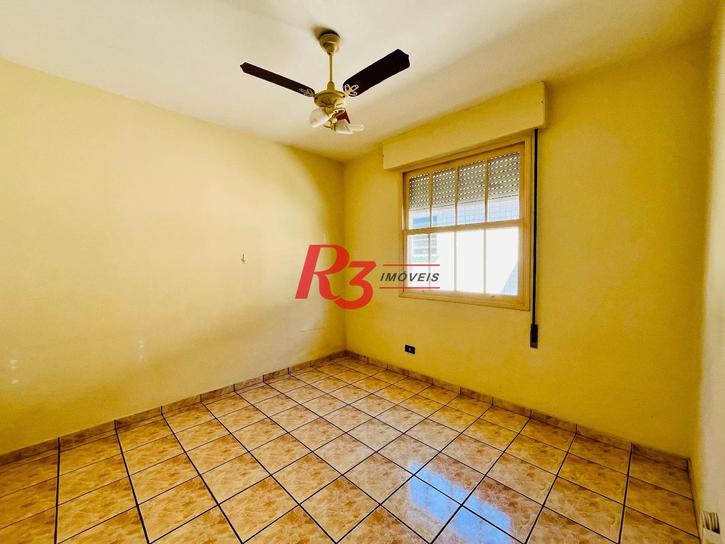 Apartamento com 2 dormitórios à venda, 62 m² por R$ 375.000,00 - Embaré - Santos/SP