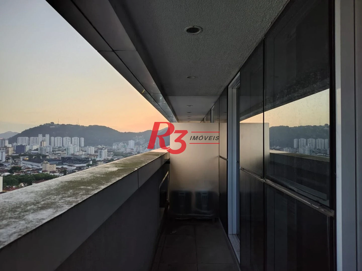 Sala à venda, 67 m² por R$ 650.000,00 - Vila Belmiro - Santos/SP