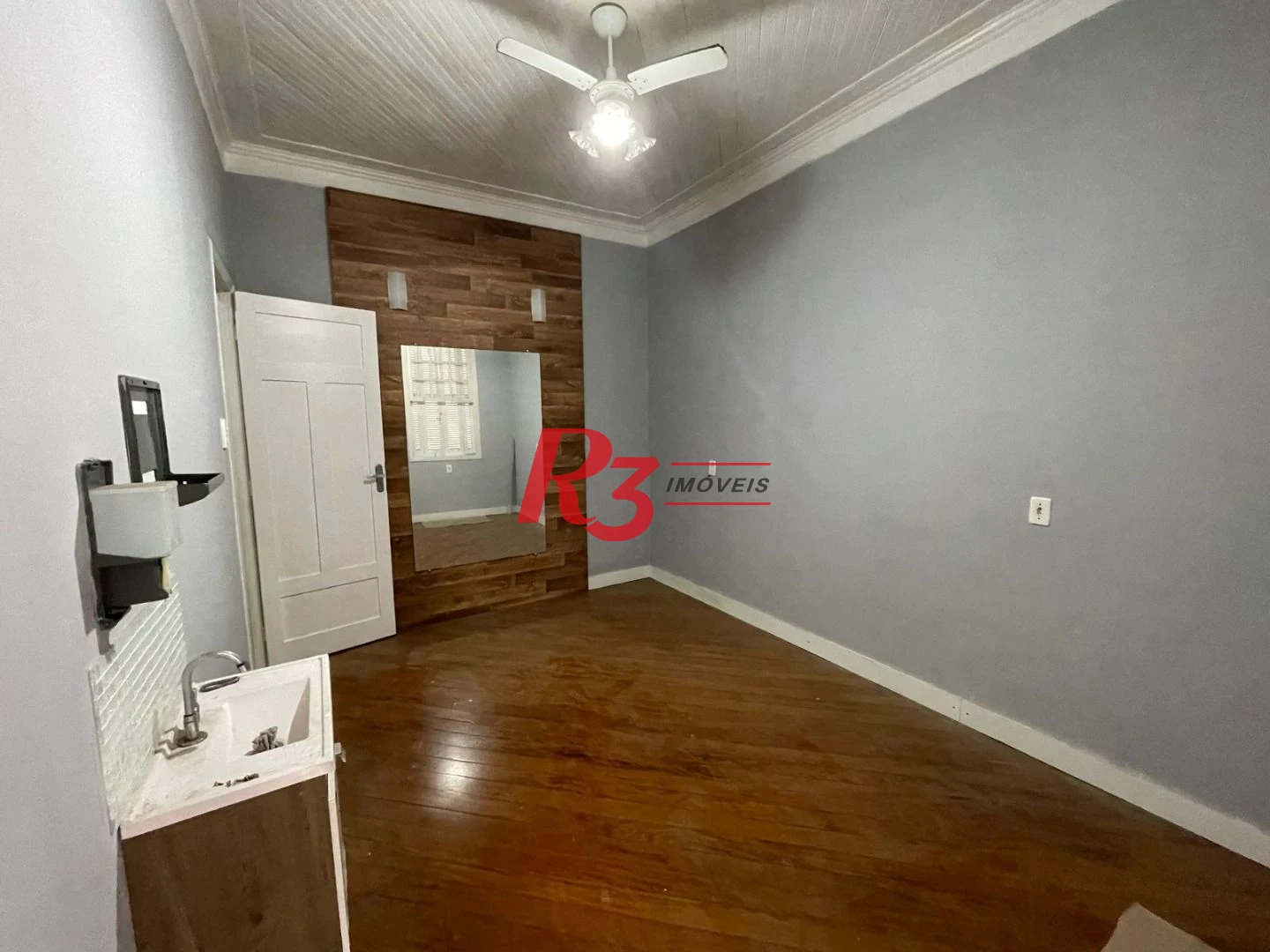 Sobrado para alugar, 310 m² por R$ 4.500,00/mês - Vila Belmiro - Santos/SP