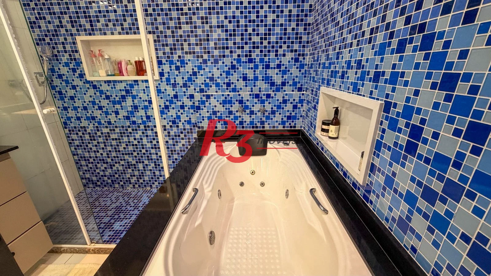 Cobertura com 3 dormitórios à venda, 189 m² por R$ 2.390.000,00 - Ponta da Praia - Santos/SP