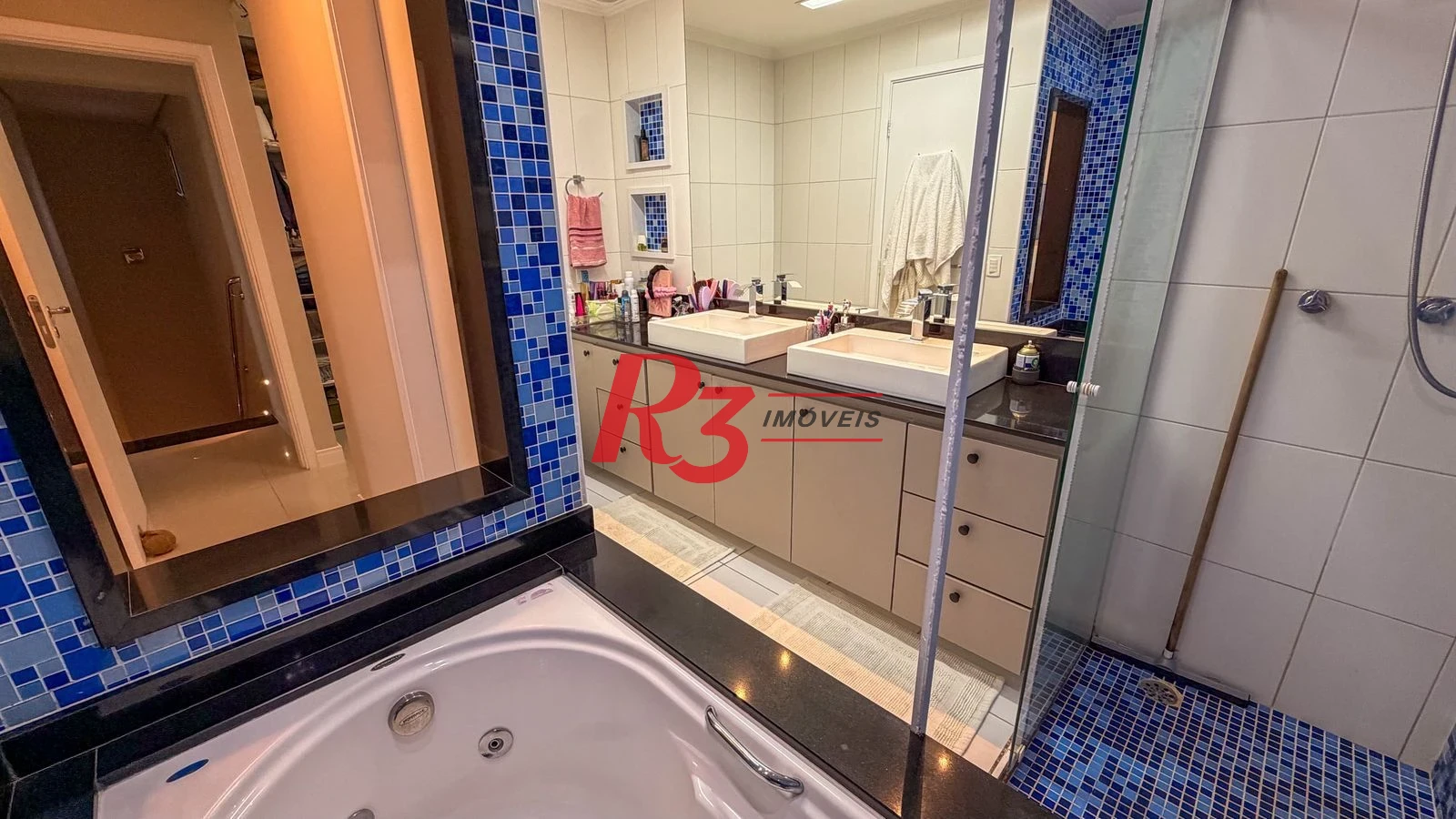 Cobertura com 3 dormitórios à venda, 189 m² por R$ 2.390.000,00 - Ponta da Praia - Santos/SP