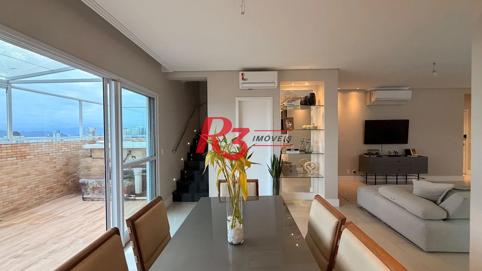 Cobertura com 3 dormitórios à venda, 189 m² por R$ 2.390.000,00 - Ponta da Praia - Santos/SP