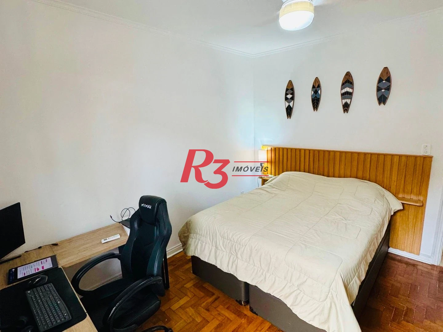 Apartamento com 2 dormitórios à venda, 70 m² por R$ 375.000,00 - Embaré - Santos/SP