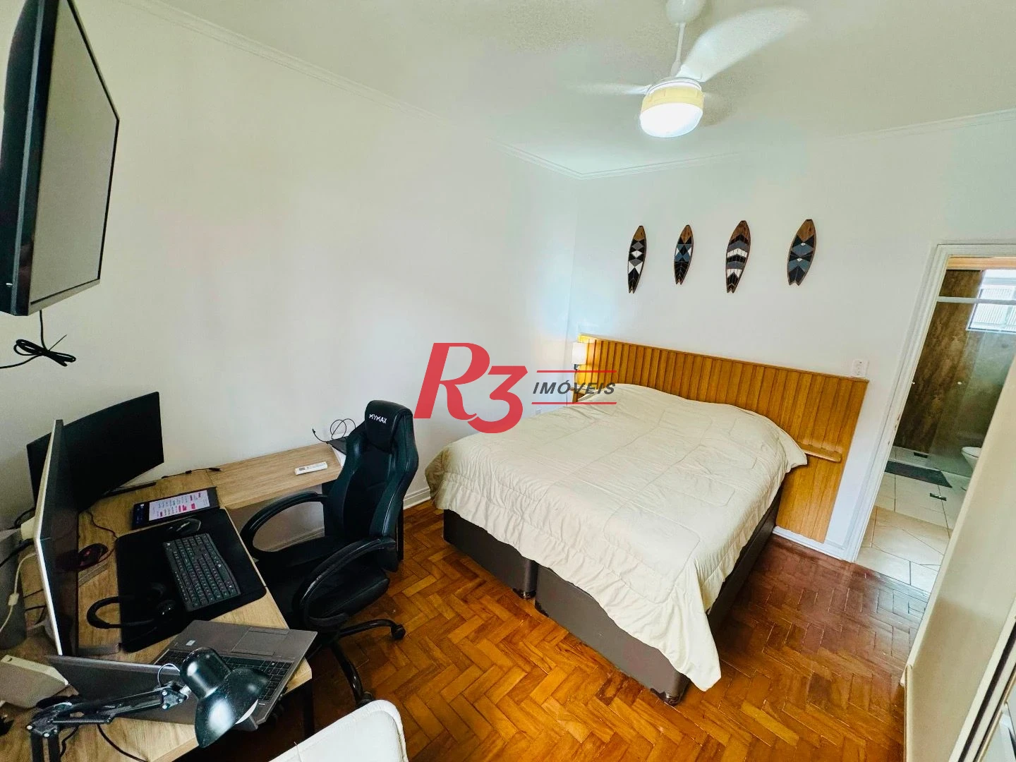 Apartamento com 2 dormitórios à venda, 70 m² por R$ 375.000,00 - Embaré - Santos/SP