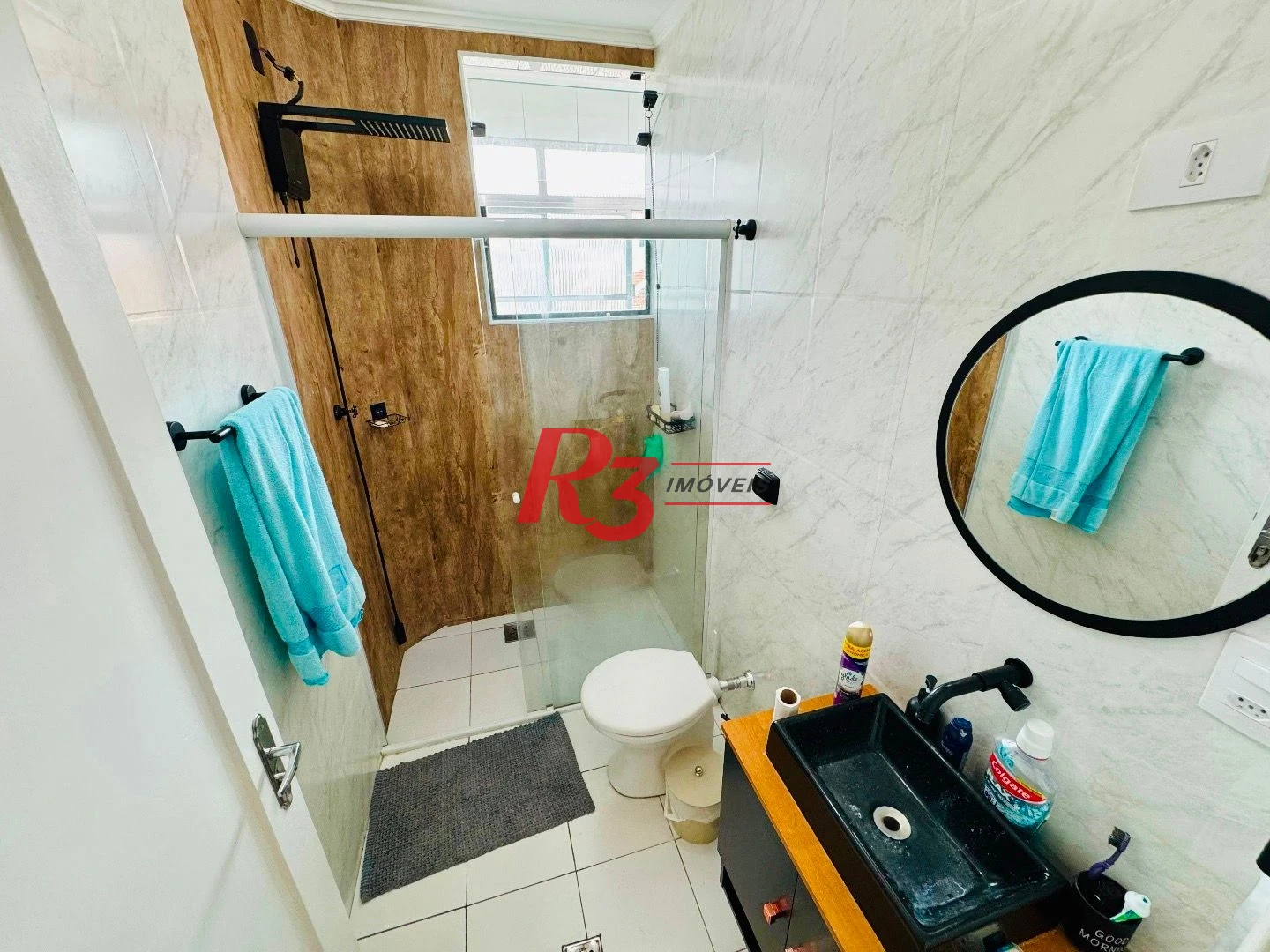 Apartamento com 2 dormitórios à venda, 70 m² por R$ 375.000,00 - Embaré - Santos/SP