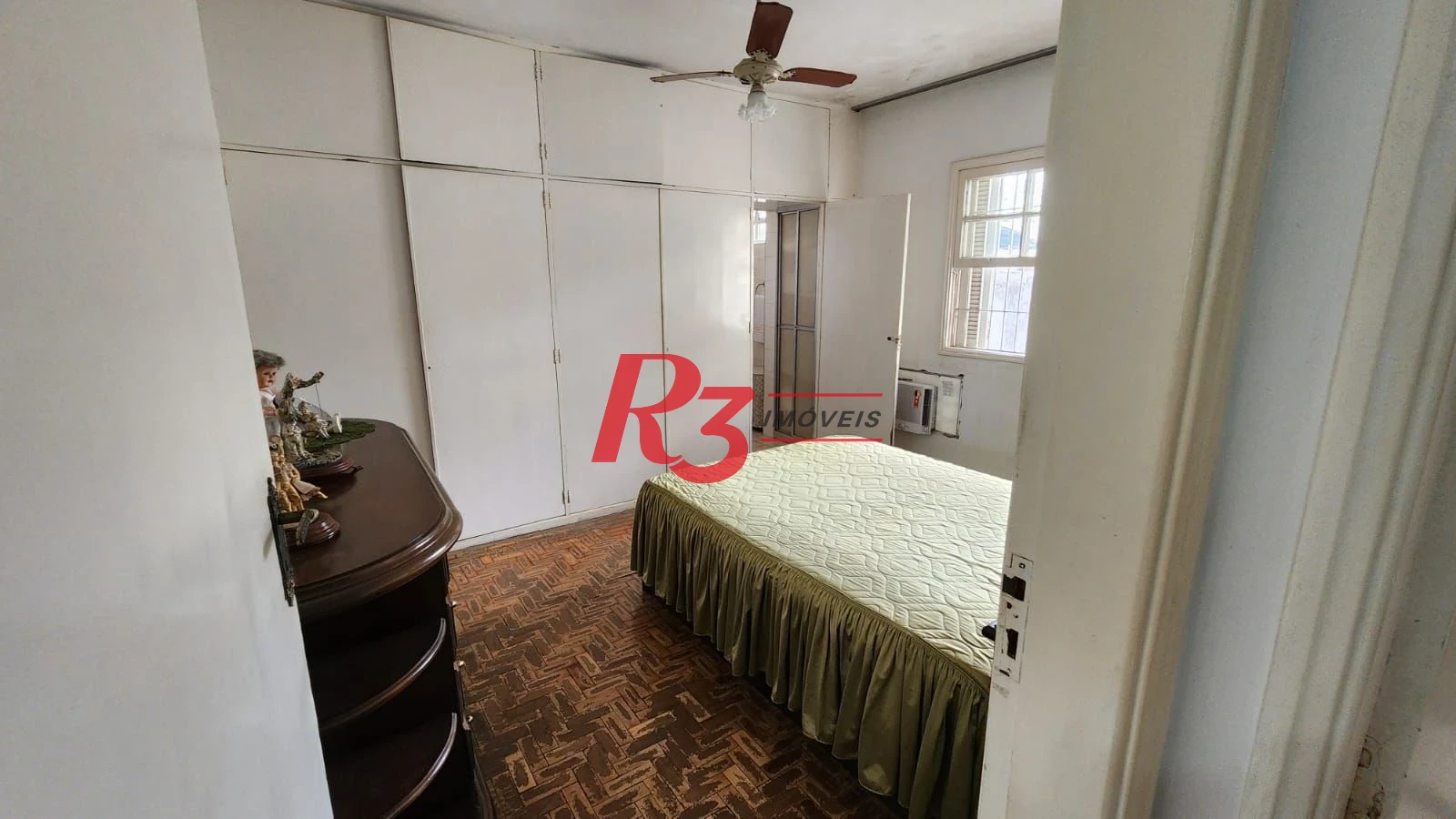 Sobrado com 3 dormitórios à venda, 330 m² por R$ 3.300.000,00 - Aparecida - Santos/SP