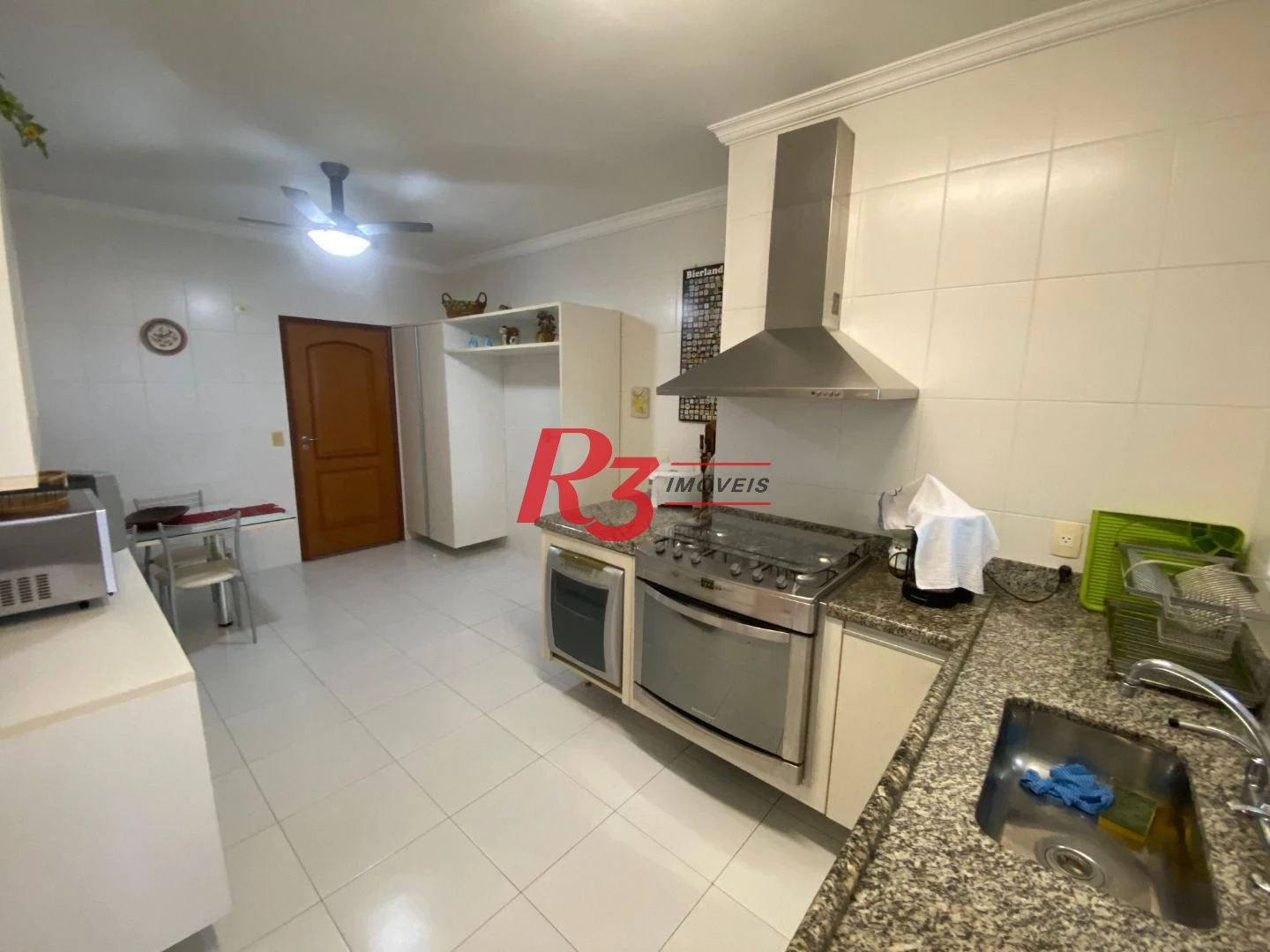 Apartamento com 3 dormitórios à venda, 138 m² por R$ 2.000.000,00 - Embaré - Santos/SP