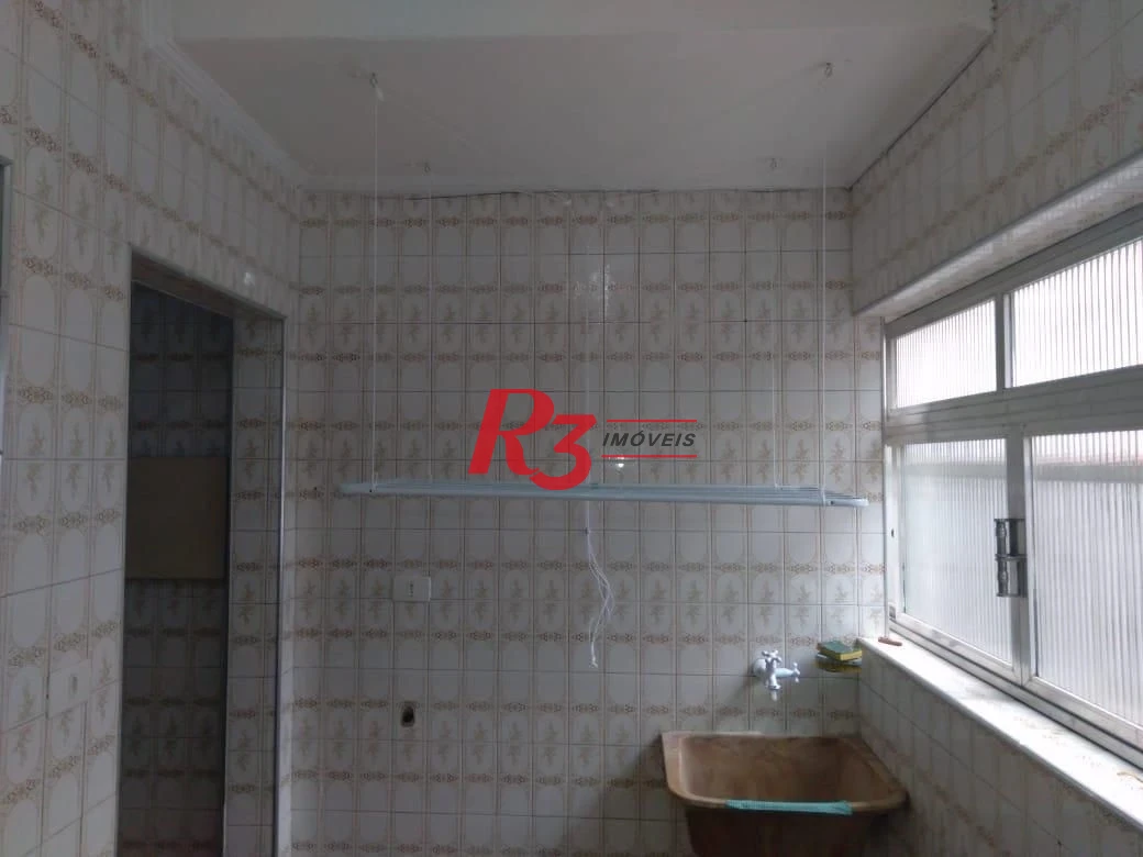 Sobrado com 2 dormitórios à venda, 78 m² por R$ 325.000,00 - Macuco - Santos/SP