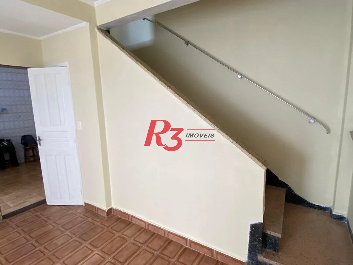 Sobrado com 2 dormitórios à venda, 78 m² por R$ 325.000,00 - Macuco - Santos/SP