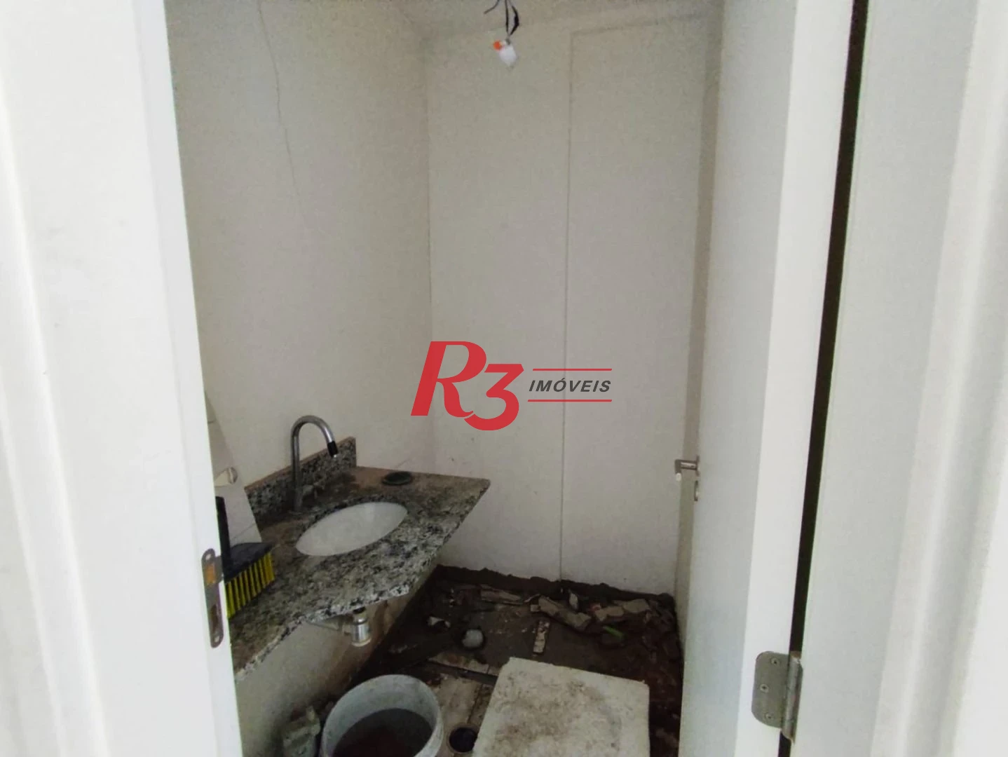 Sala à venda, 48 m² por R$ 310.000,00 - Vila Matias - Santos/SP
