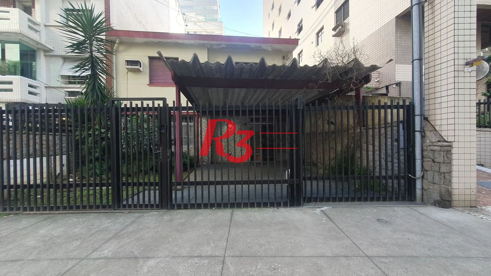 Casa com 3 dormitórios para alugar, 305 m² por R$ 12.000,00/mês - José Menino - Santos/SP
