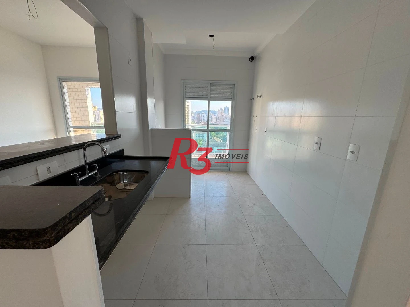 Apartamento com 2 dormitórios à venda, 77 m² por R$ 560.000,00 - Ponta da Praia - Santos/SP