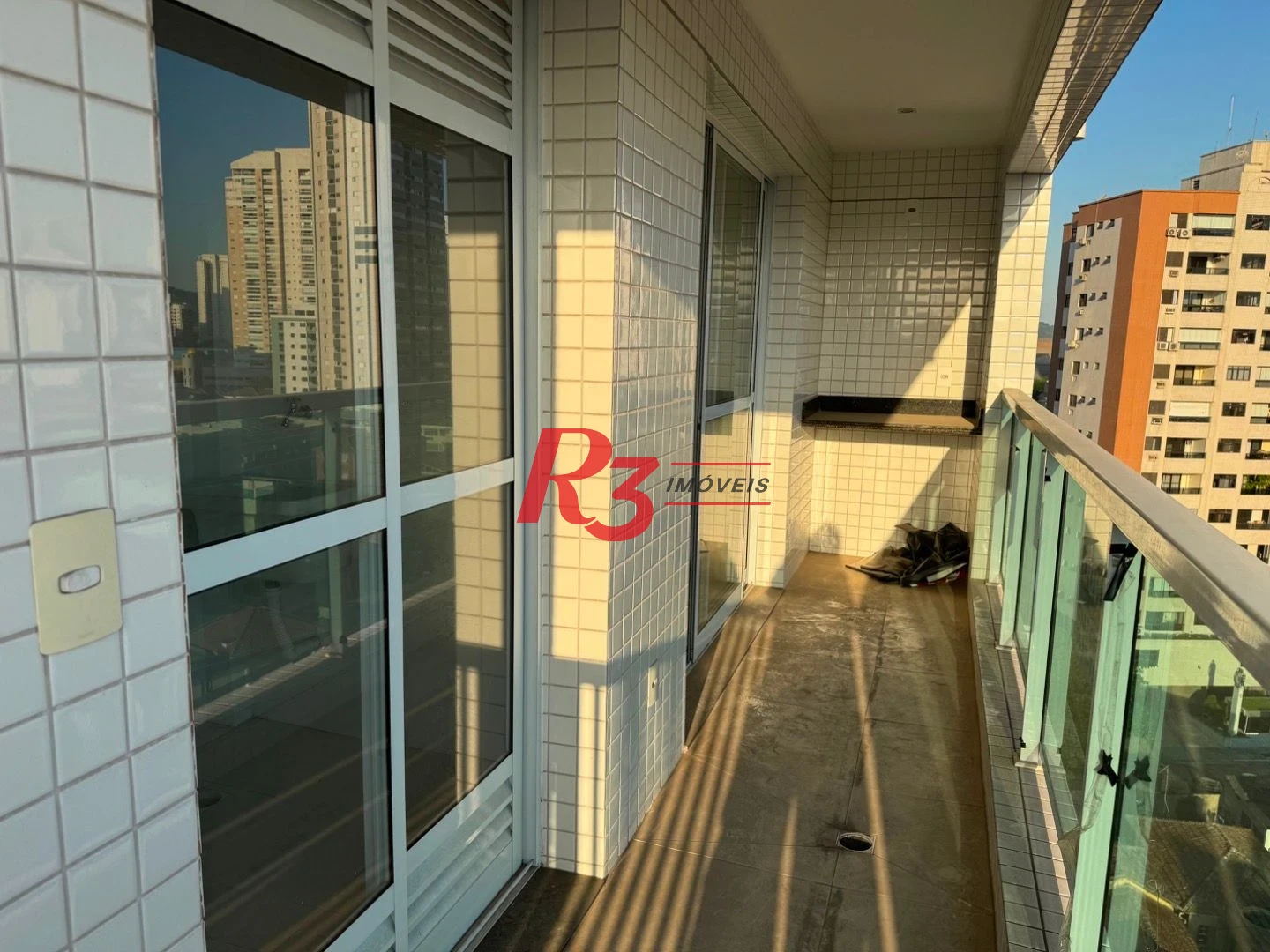 Apartamento com 2 dormitórios à venda, 77 m² por R$ 560.000,00 - Ponta da Praia - Santos/SP