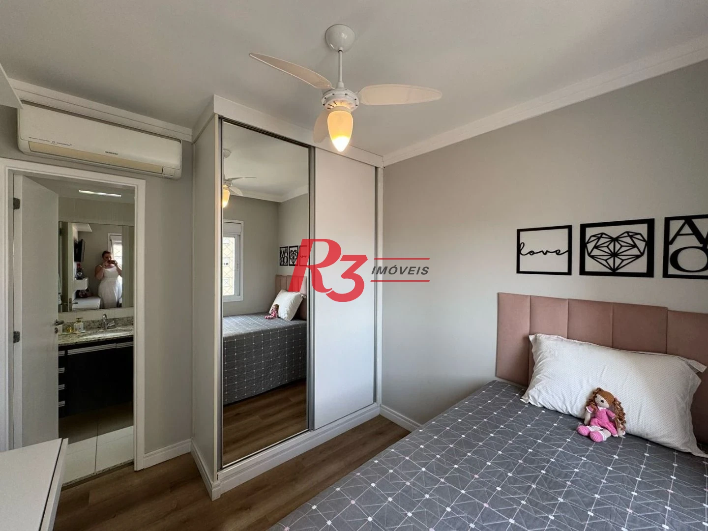 Apartamento com 2 dormitórios à venda, 111 m² por R$ 1.150.000,00 - Ponta da Praia - Santos/SP