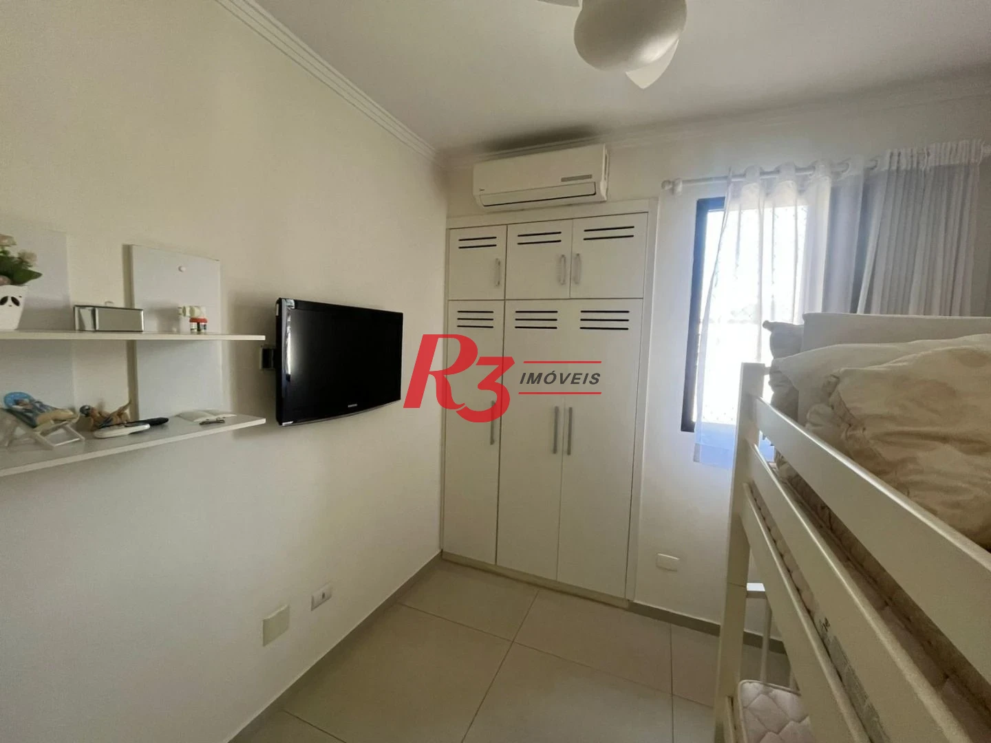 Apartamento com 3 dormitórios à venda, 80 m² por R$ 490.000,00 - Balneário Cidade Atlântica - Guarujá/SP