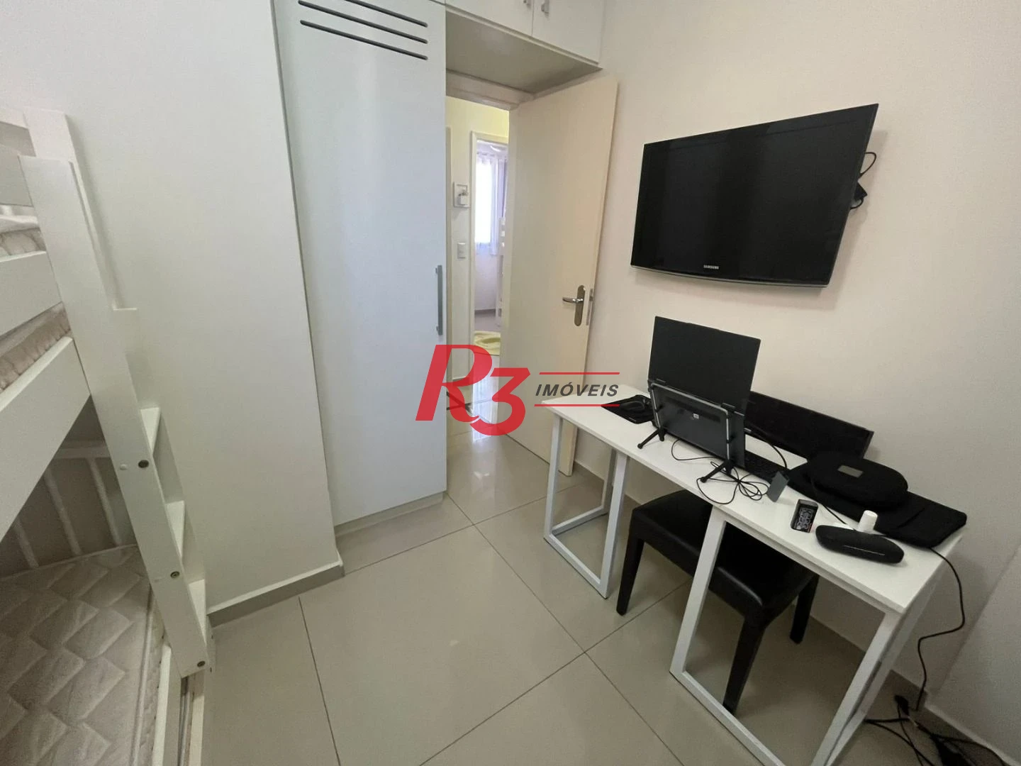 Apartamento com 3 dormitórios à venda, 80 m² por R$ 490.000,00 - Balneário Cidade Atlântica - Guarujá/SP