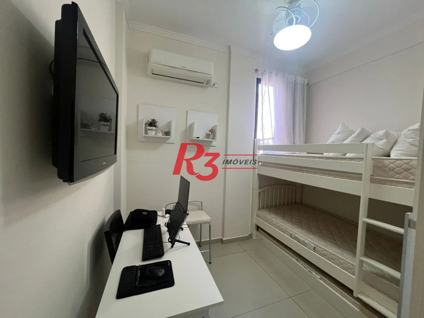 Apartamento com 3 dormitórios à venda, 80 m² por R$ 490.000,00 - Balneário Cidade Atlântica - Guarujá/SP