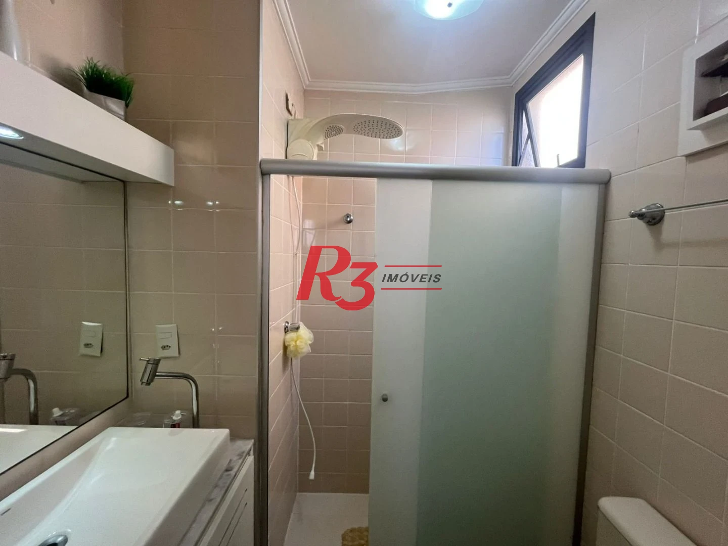 Apartamento com 3 dormitórios à venda, 80 m² por R$ 490.000,00 - Balneário Cidade Atlântica - Guarujá/SP