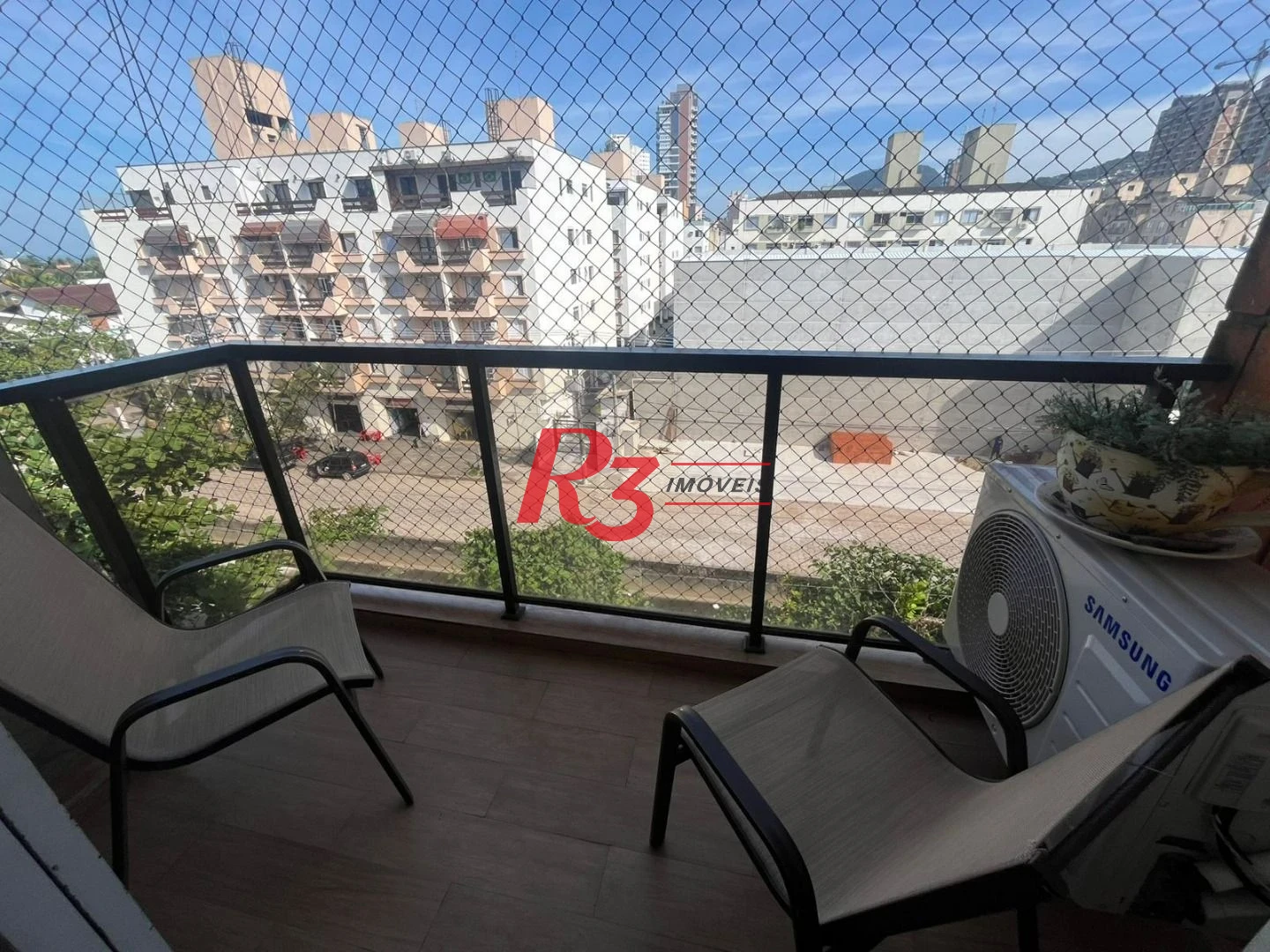 Apartamento com 3 dormitórios à venda, 80 m² por R$ 490.000,00 - Balneário Cidade Atlântica - Guarujá/SP