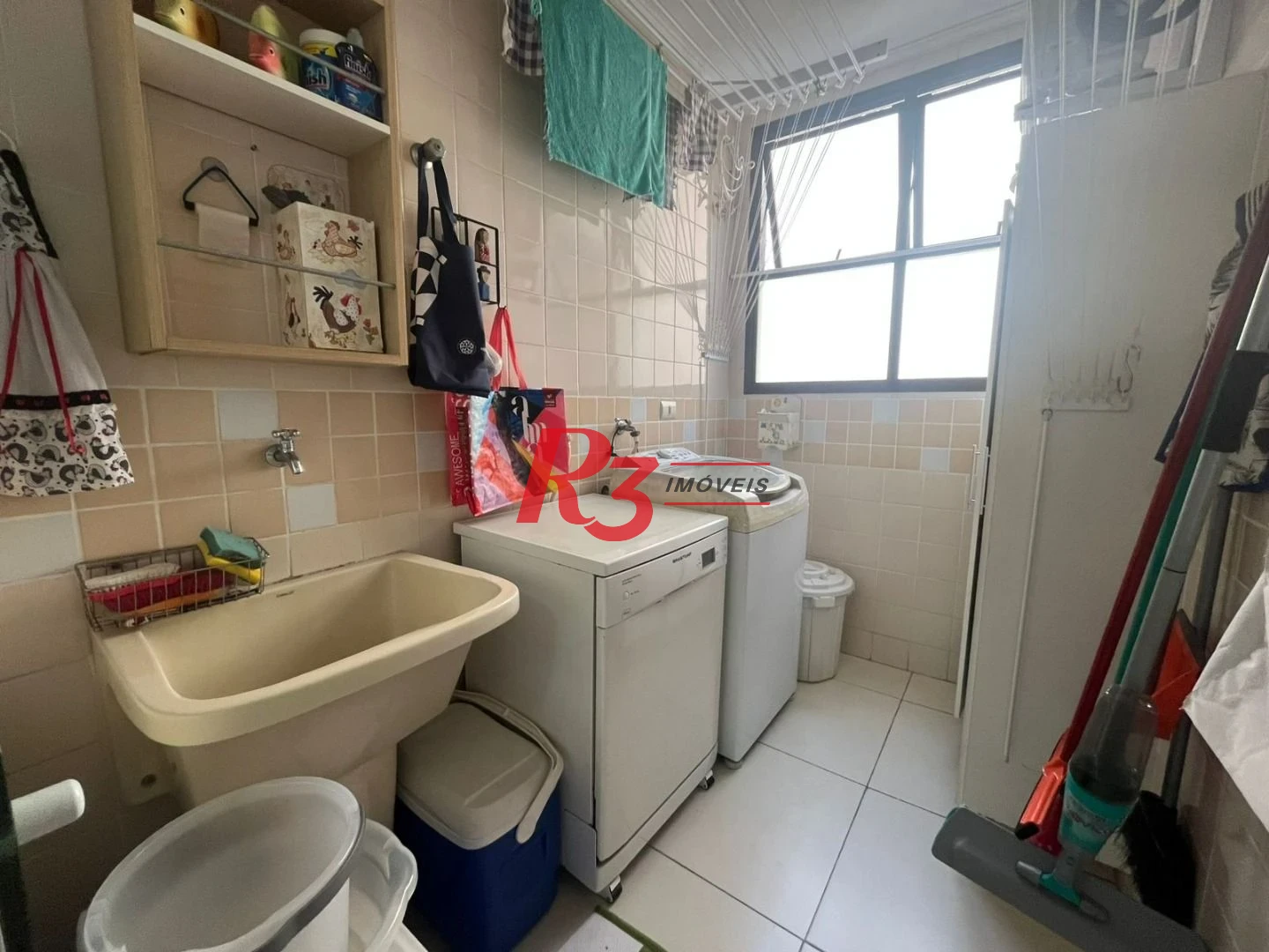 Apartamento com 3 dormitórios à venda, 80 m² por R$ 490.000,00 - Balneário Cidade Atlântica - Guarujá/SP