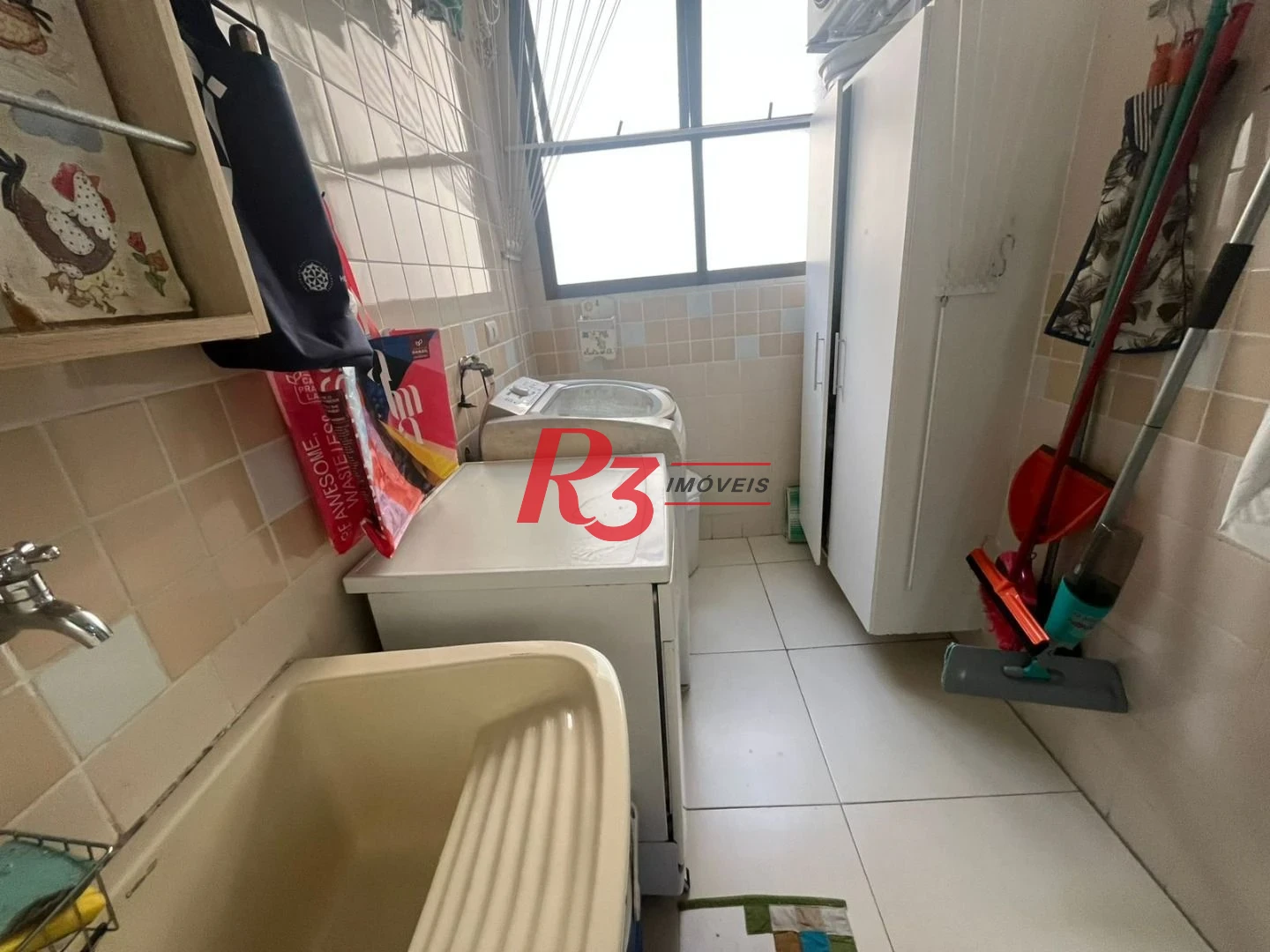 Apartamento com 3 dormitórios à venda, 80 m² por R$ 490.000,00 - Balneário Cidade Atlântica - Guarujá/SP