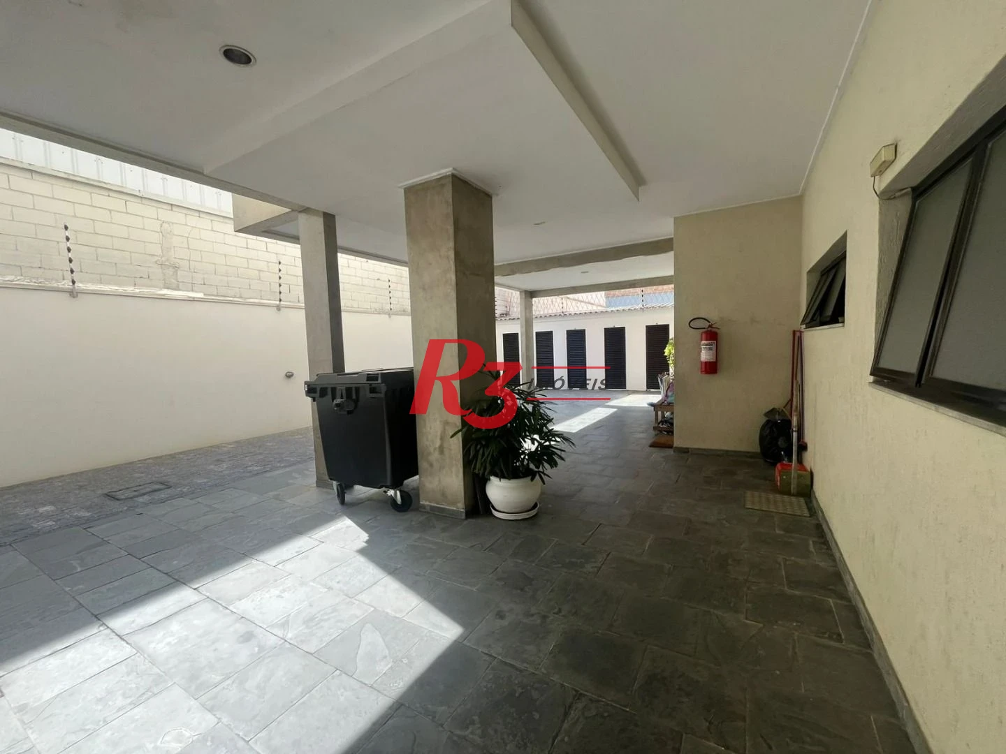 Apartamento com 3 dormitórios à venda, 80 m² por R$ 490.000,00 - Balneário Cidade Atlântica - Guarujá/SP