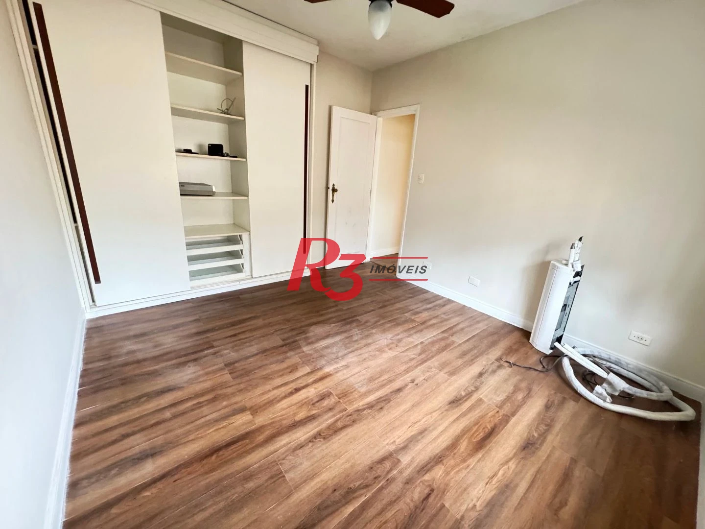 Apartamento com 2 dormitórios à venda, 124 m² por R$ 690.000,00 - Aparecida - Santos/SP