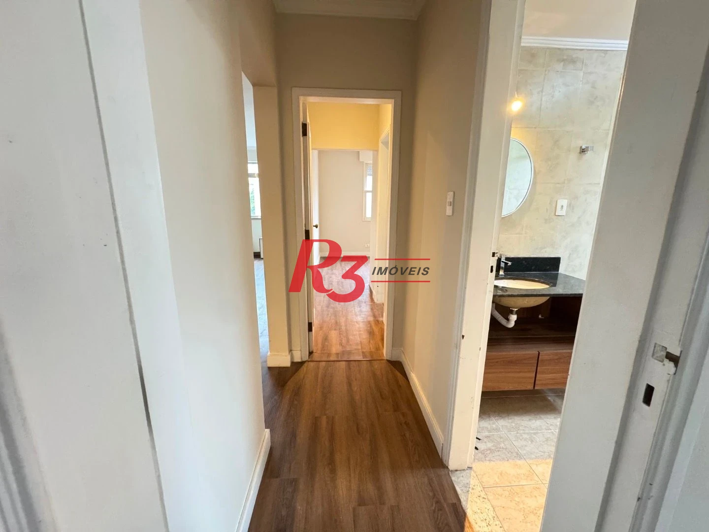Apartamento com 2 dormitórios à venda, 124 m² por R$ 690.000,00 - Aparecida - Santos/SP